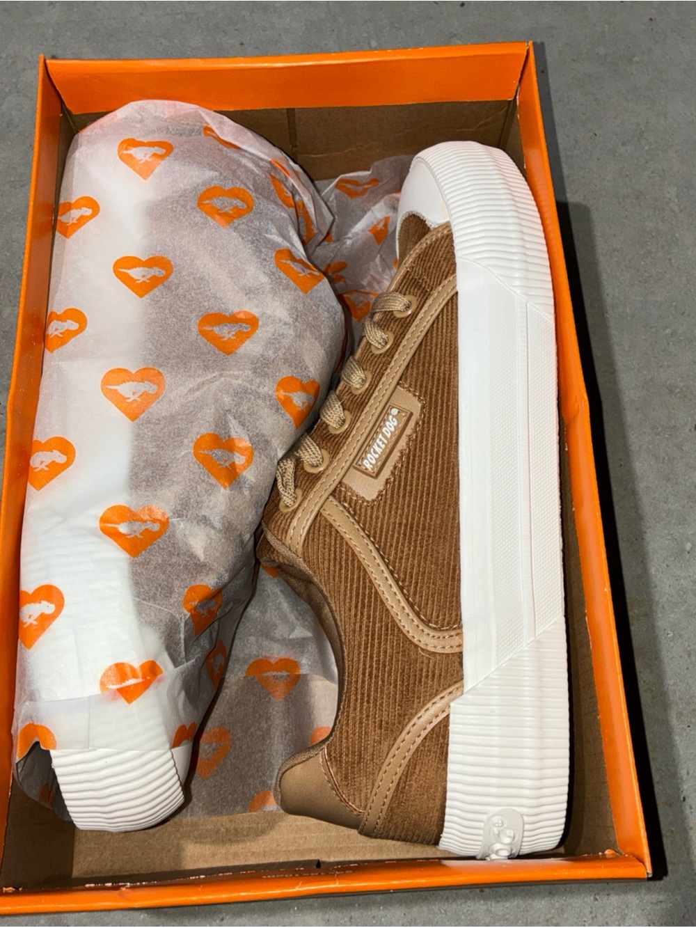Rocket Dog Canvas Low-Top Sneakers in Brown - Picture 8 of 11